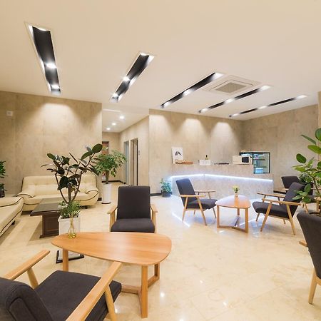 Reborn Suwon Silkroad Hotel Buitenkant foto