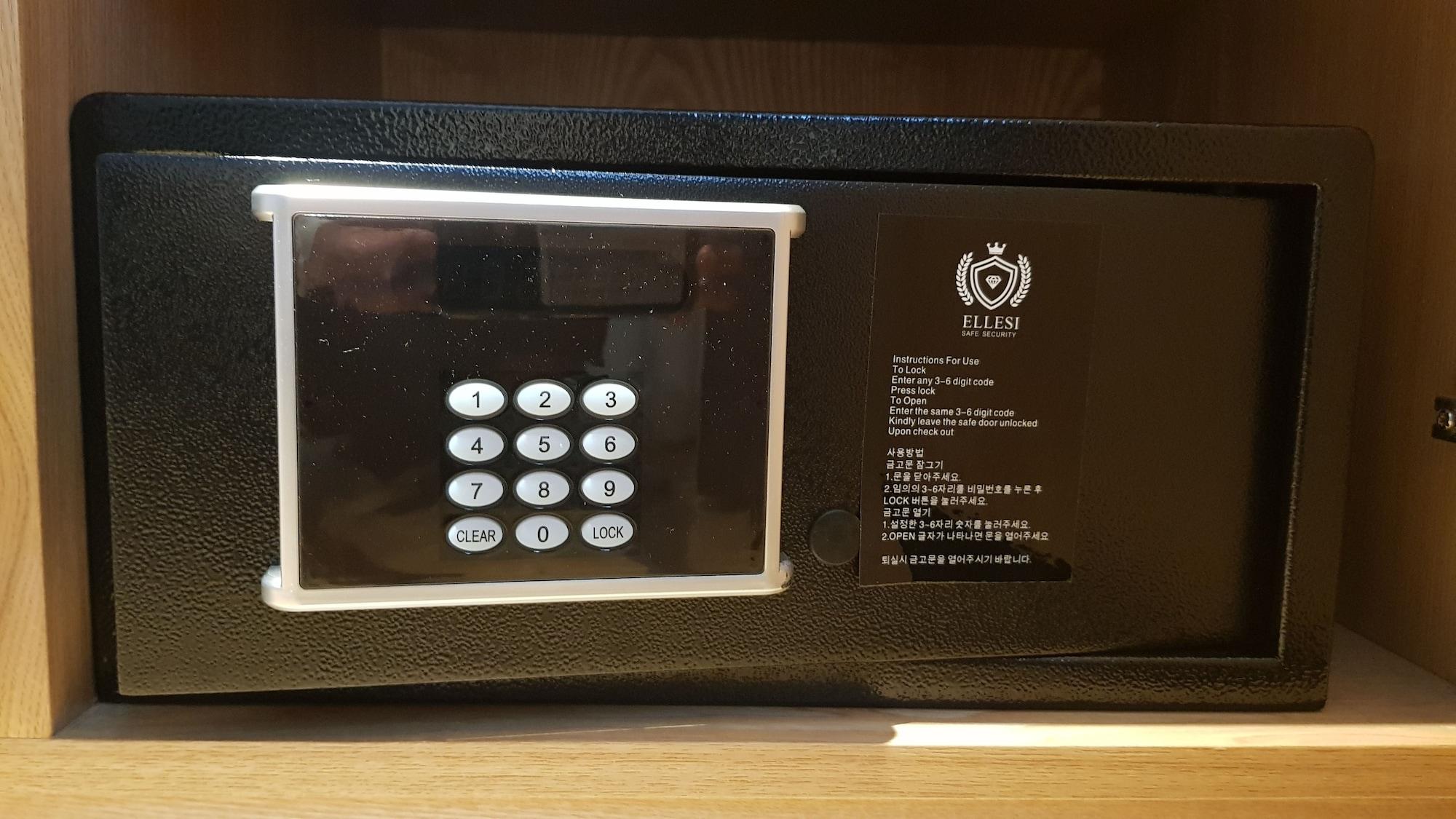 Reborn Suwon Silkroad Hotel Buitenkant foto