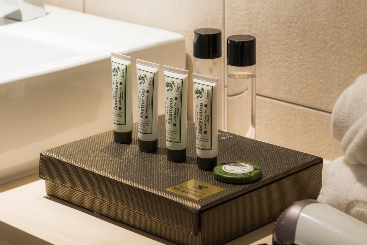 Reborn Suwon Silkroad Hotel Buitenkant foto