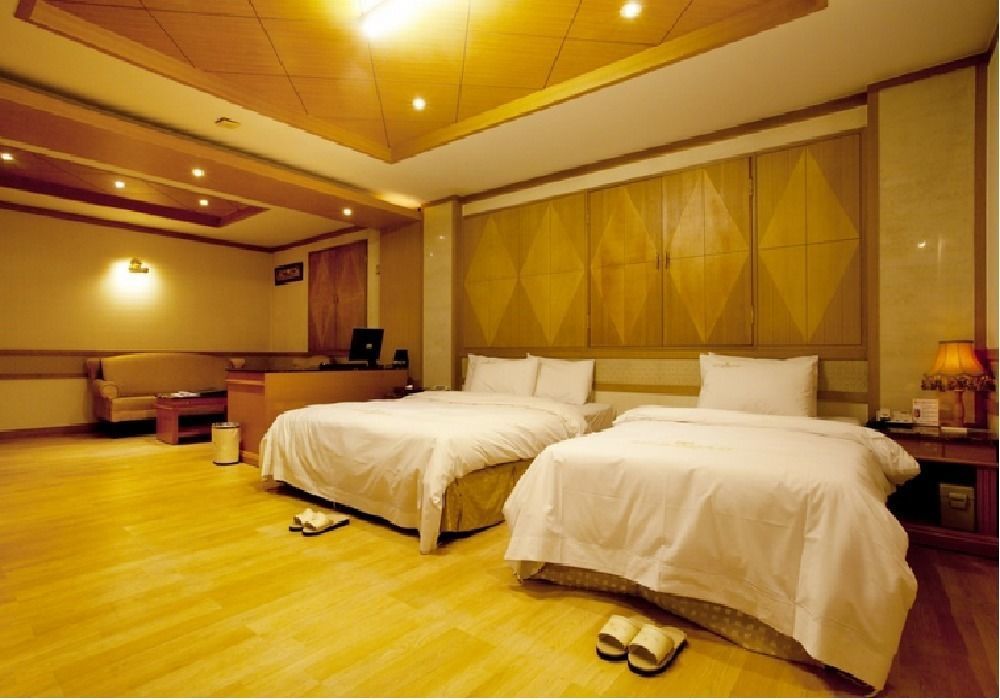 Reborn Suwon Silkroad Hotel Buitenkant foto