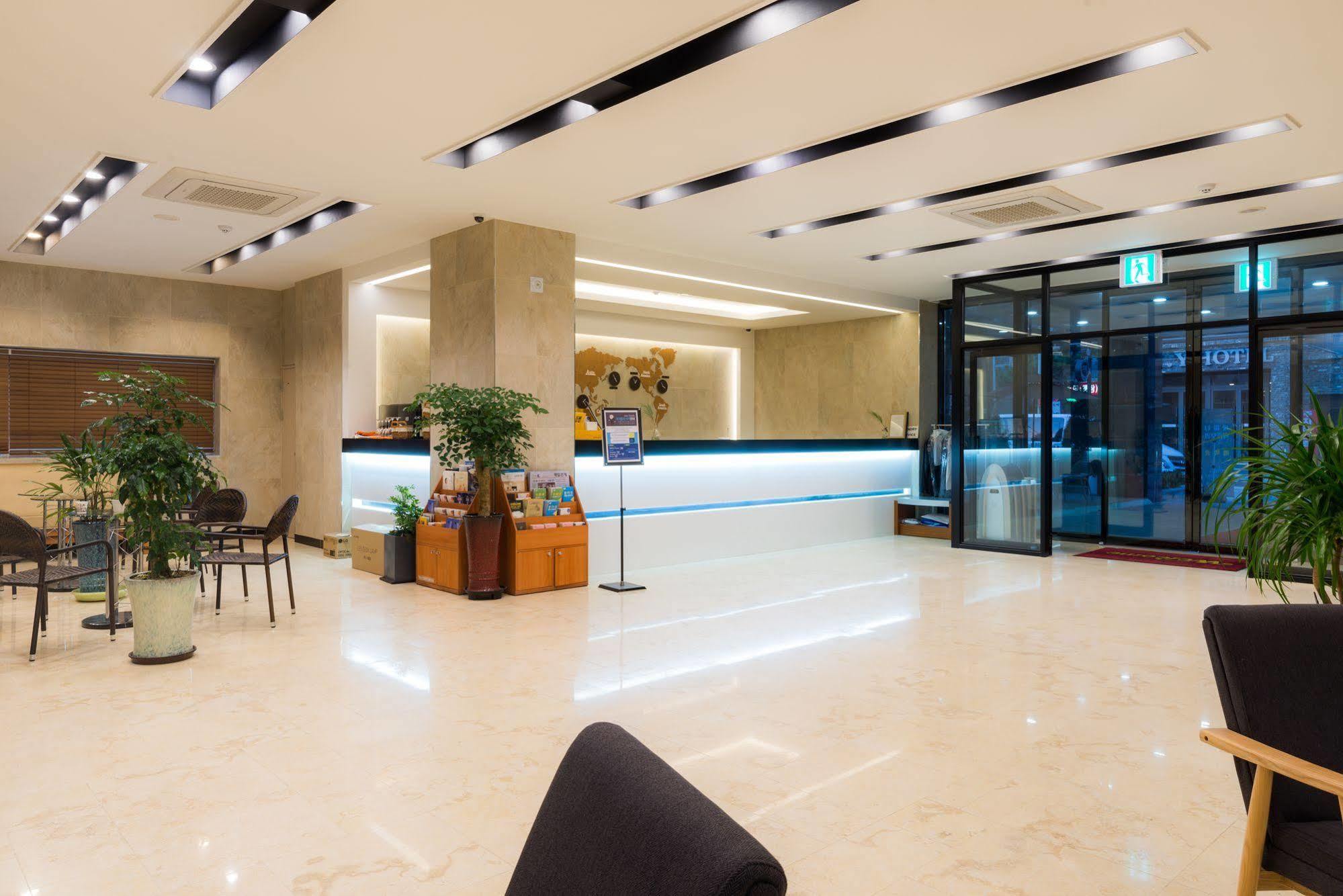 Reborn Suwon Silkroad Hotel Buitenkant foto
