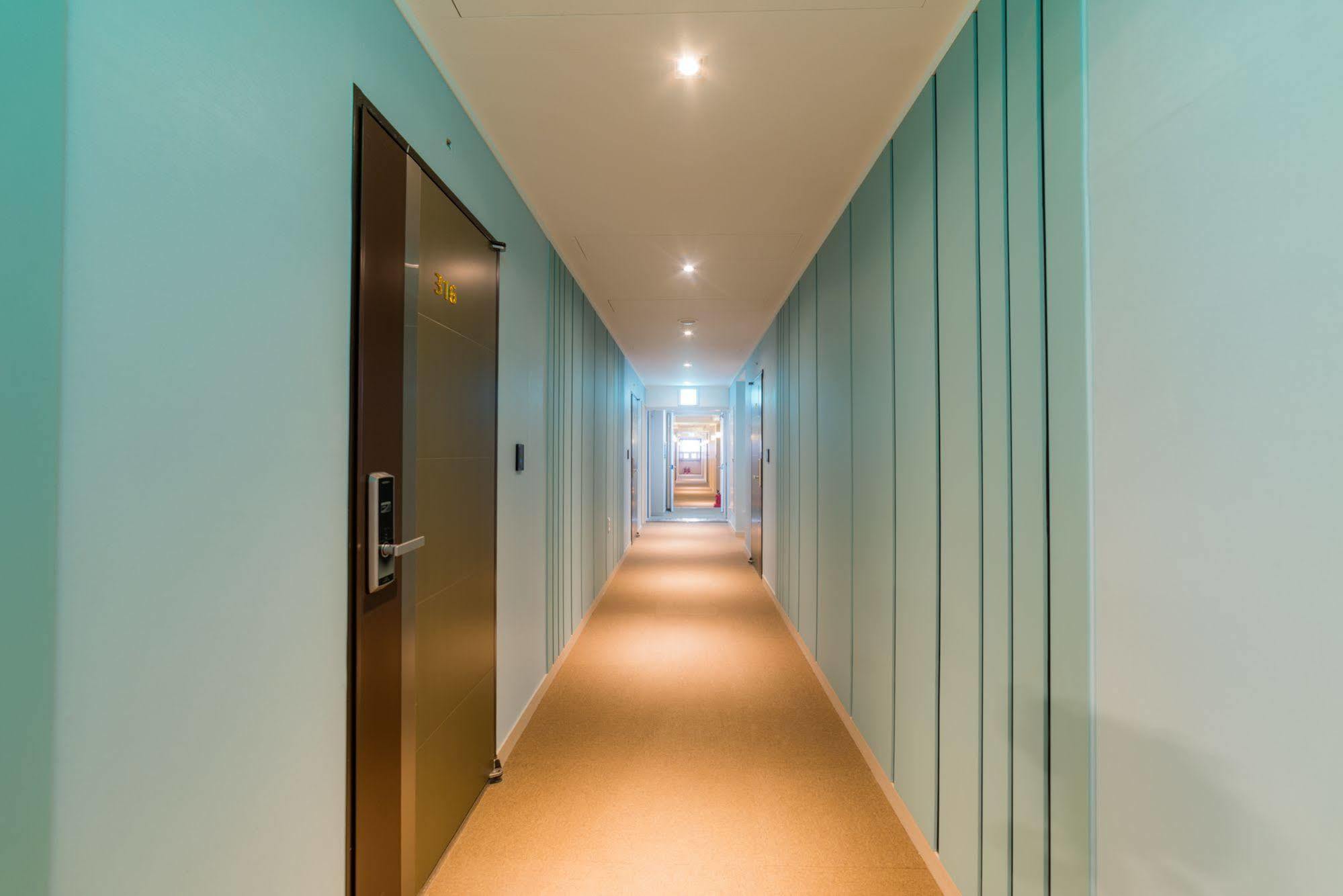 Reborn Suwon Silkroad Hotel Buitenkant foto