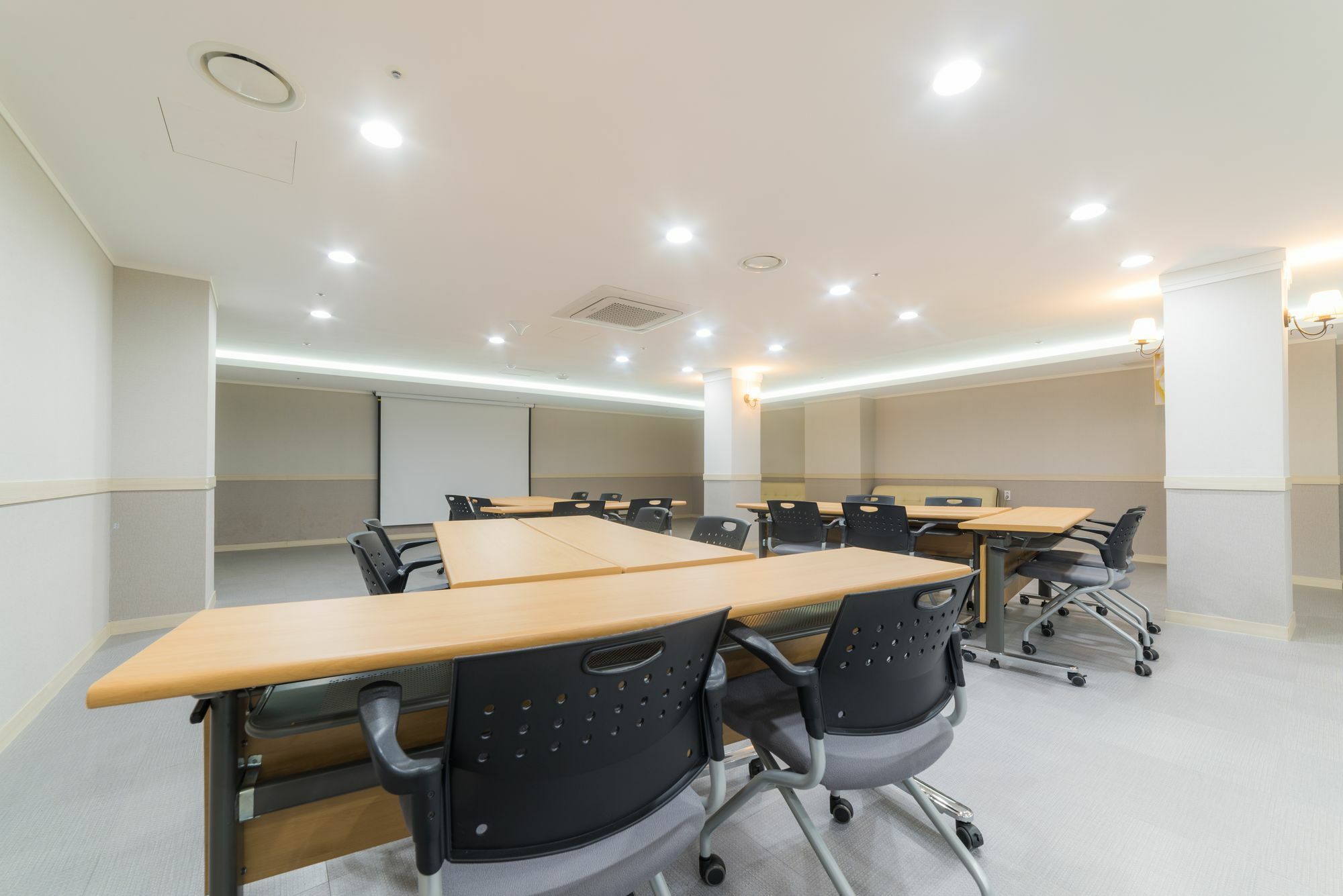 Reborn Suwon Silkroad Hotel Buitenkant foto