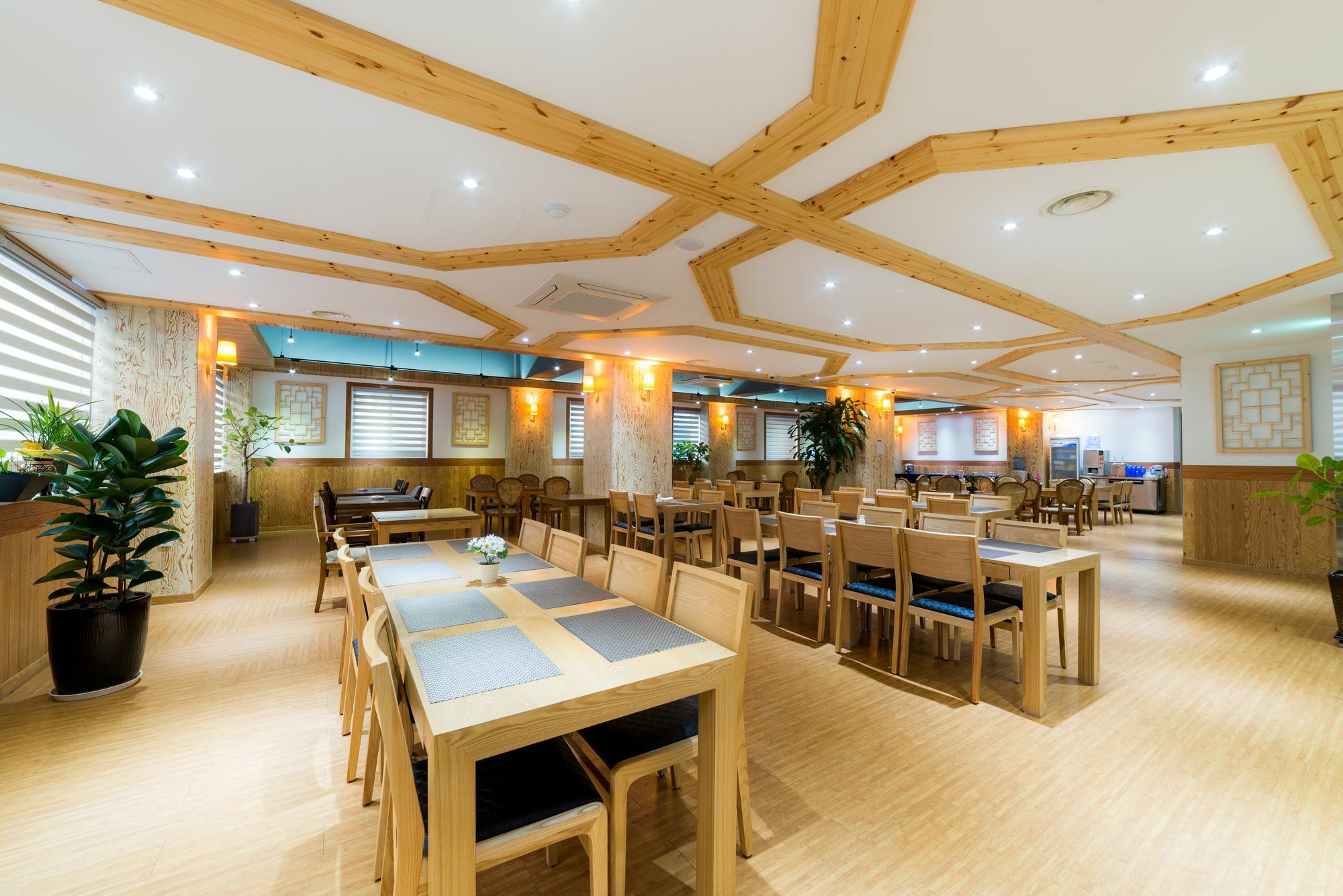 Reborn Suwon Silkroad Hotel Buitenkant foto