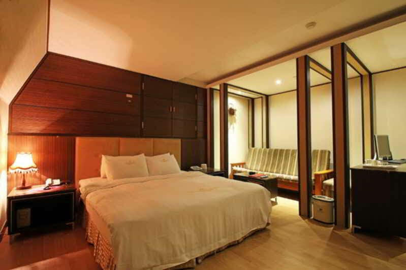 Reborn Suwon Silkroad Hotel Buitenkant foto